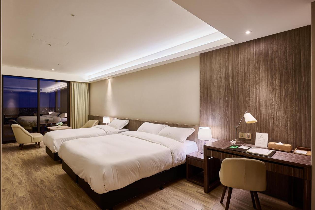 Cuncyue Hot Spring Resort Luodong Exterior foto Deluxe Room