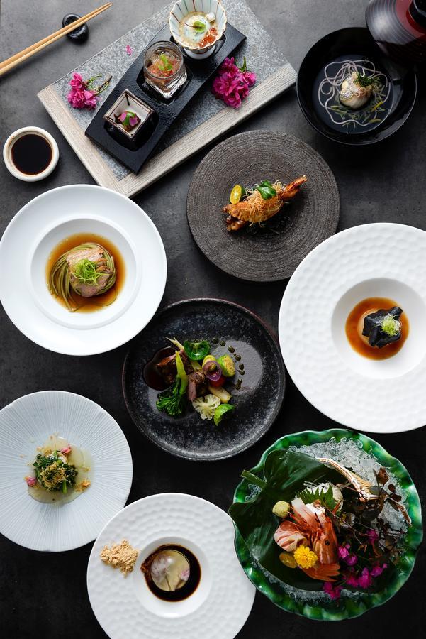 Cuncyue Hot Spring Resort Luodong Exterior foto Dishes at the restaurant
